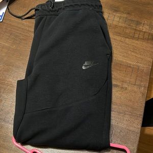 Black Nike tech pants men’s small.